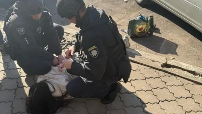 На Миколаївщині студентка намагалася влаштувати теракт біля адмінбудівлі поліції (ФОТО) - фото