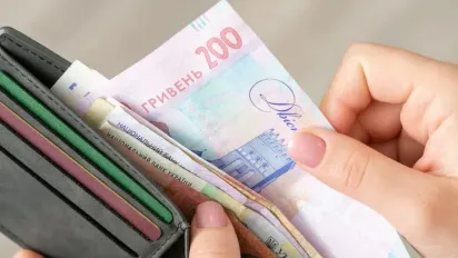 Пенсії в Україні перерахують з 1 квітня: кого зачепить та якою буде виплата - фото