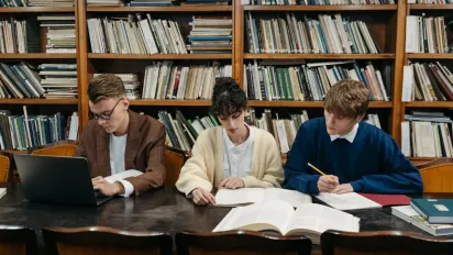 Рівень інтелектуального розвитку людства знижується з кожним роком – FT - фото