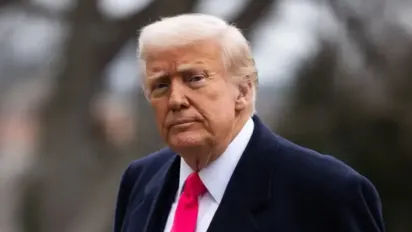 Трамп розповів, що буде обговорювати з Путіним у вівторок, - Reuters - фото