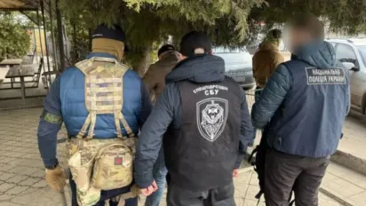 Хабар за зняття з обліку: на Сумщині затримали працівника ТЦК - фото