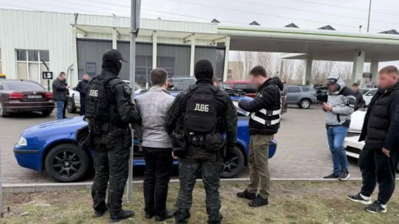 Махінація з водійськими правами: на Київщині затримали адміністратора сервісного центру 