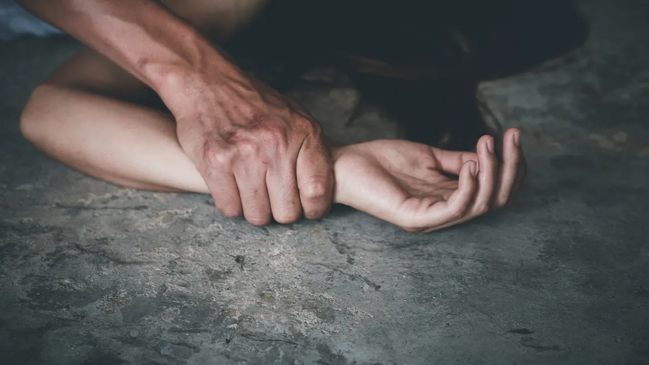 На Волині молодик на кладовищі намагався зґвалтувати 16-річну дівчину 