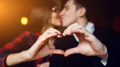 Ці знаки Зодіаку знайдуть кохання до кінця березня: доленосні зустрічі вже поруч  - фото