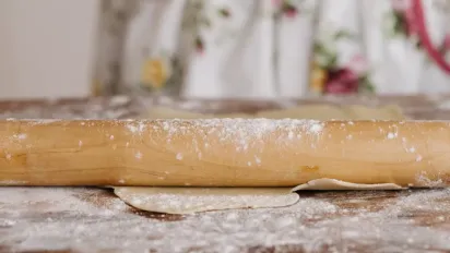 В Україні різко змінилася ціна на борошно: економісти назвали причину - фото