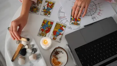 Гороскоп на 25 березня 2025 року за картами Таро для всіх знаків Зодіаку - фото