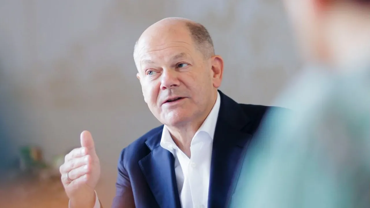 Президент Німеччини відправив Шольца у відставку 