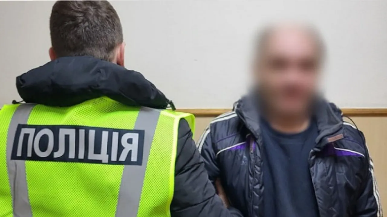 У Києві чоловік під час застілля тяжко поранив знайомого ножем 