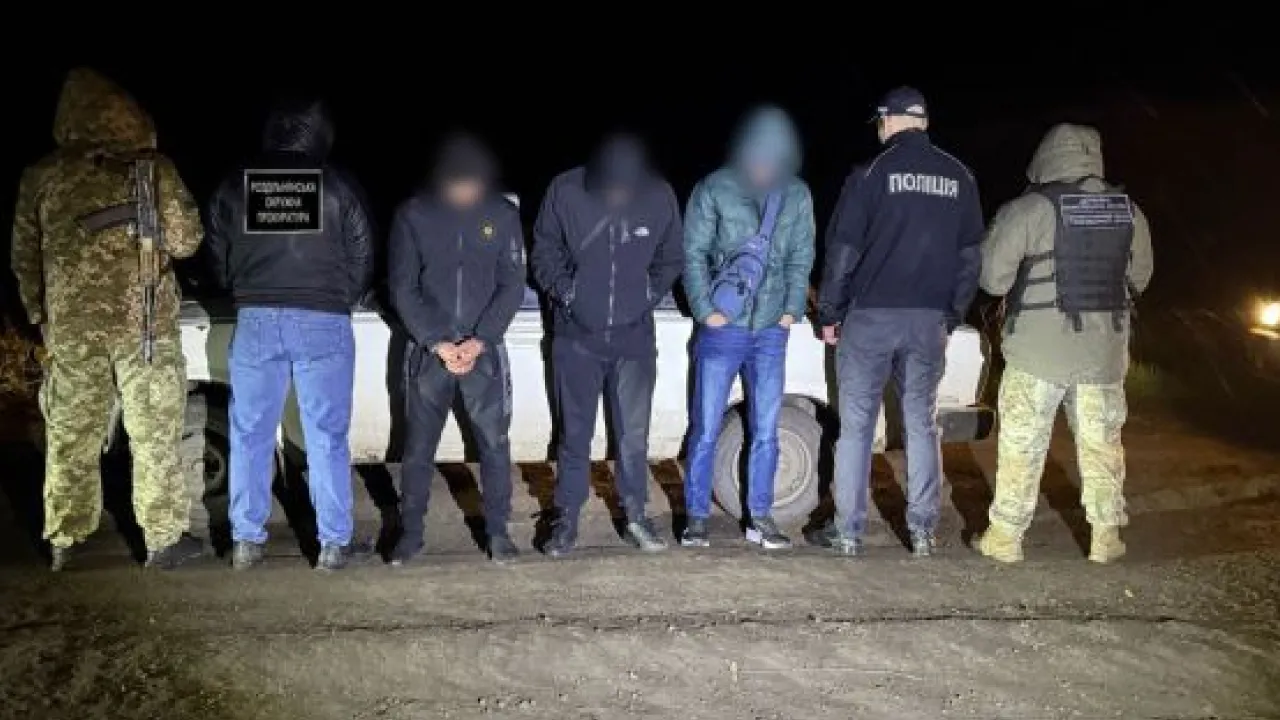 На Одещині поліцейські викрили зловмисника, який за 5000 доларів переправляв чоловіків до Молдови 