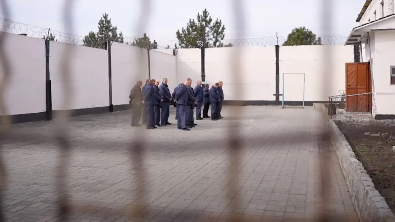 У Мін'юсті розповіли, скільки колишніх засуджених уже долучилися до ЗСУ 