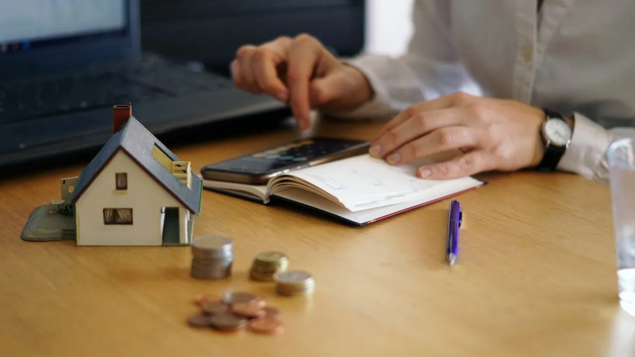 Податок на нерухомість: хто і скільки заплатить за "зайві метри" 