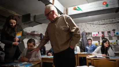 Найбагатший фермер світу профінансує будівництво бомбосховища для школи на Сумщині - фото