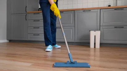 Дезінфекція підлоги без хімікатів: перевірені методи та поради - фото