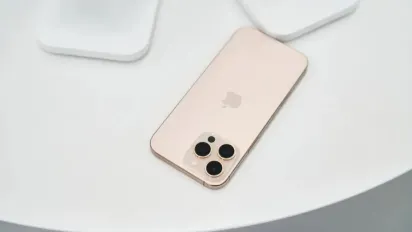 Компанія Apple перевезла 600 тонн iPhone з Індії до США: у чому причина - фото