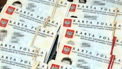 ​Польща масово анулює Карти Поляка: що відбувається і кого це стосується​ - фото