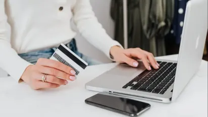 За які грошові перекази українцям не потрібно платити податки - фото