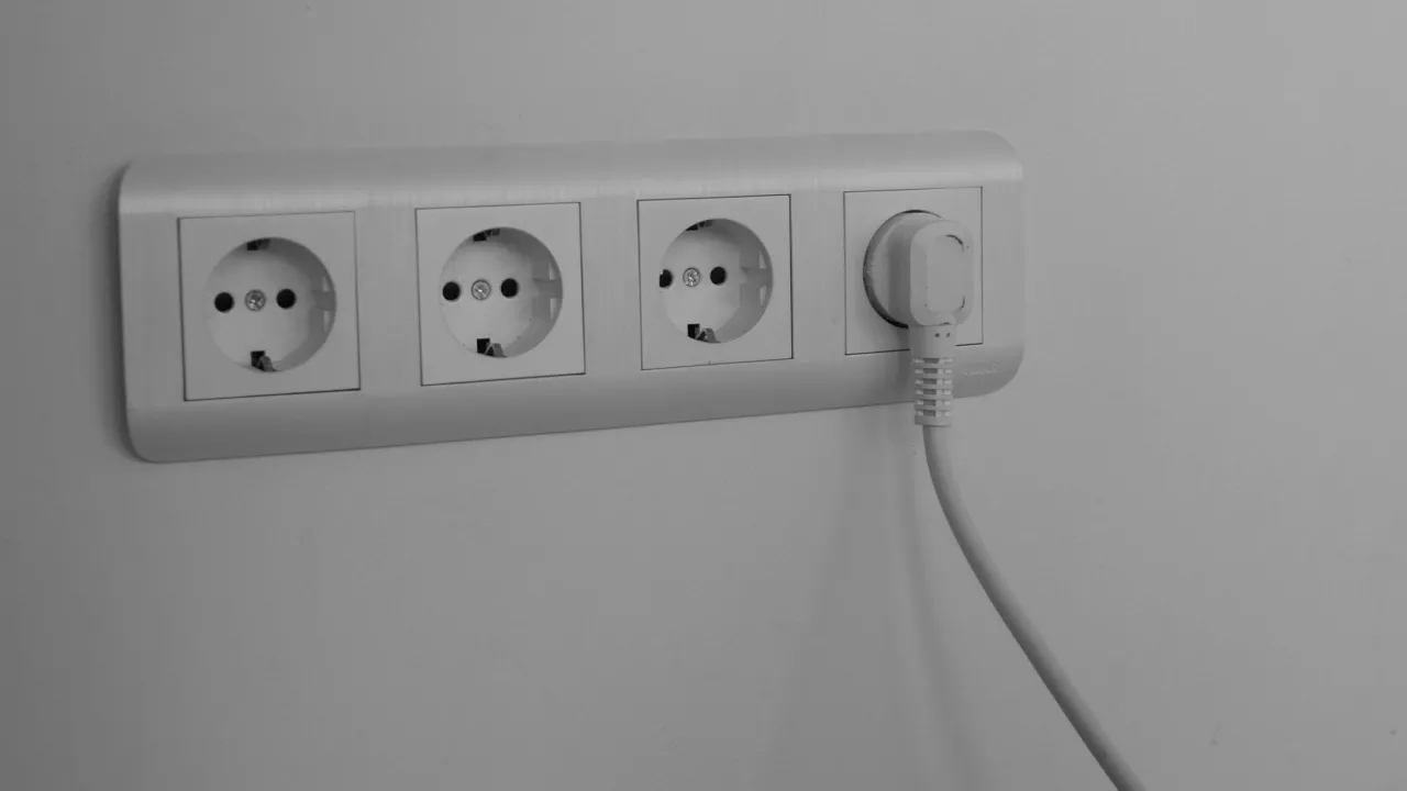 Україна перейде на інший вид напруги: як це вплине на електропостачання 