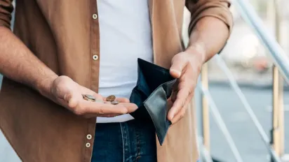 Чому ви досі живете "від зарплати до зарплати"? Вся справа у вашій свідомості - фото