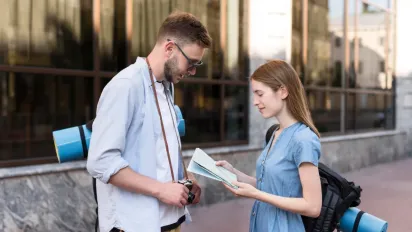 Як зрозуміти, що чоловік бреше: головні жести, які його видають - фото