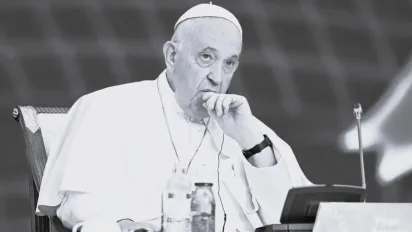 Помер Папа Римський Франциск - фото
