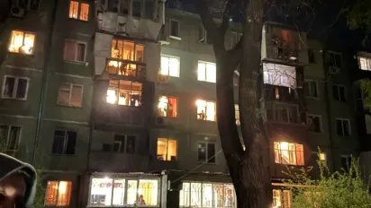 Нічна атака дронів по Одесі: найбільший удар по житловому району, пошкоджені будинки та школи (ВІДЕО) - фото