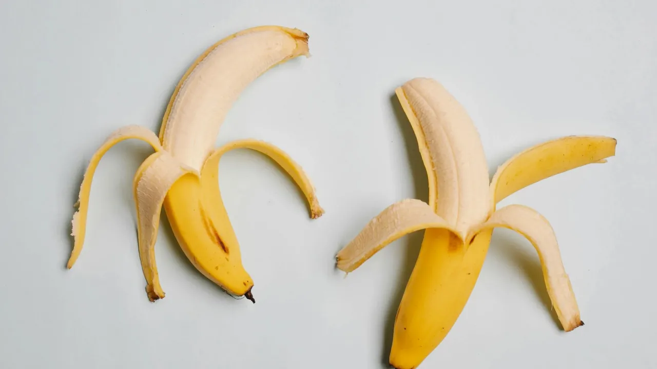 Бананова шкірка: новий секрет для ідеального м'яса в духовці 