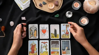 Гороскоп на 28 квітня 2025 року за картами Таро для всіх знаків Зодіаку - фото