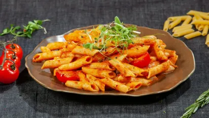 Чому макарони злипаються і як цього уникнути: поради з Італії - фото