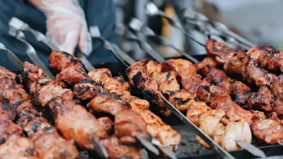 Швидке маринування м'яса для шашлику: прості рецепти за кілька хвилин - фото