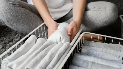 Як повернути білосніжність навіть найстарішим шкарпеткам: простий рецепт домашнього відбілювача - фото