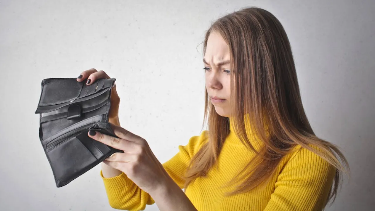 Замороження мінімалки на рівні 8 тисяч грн: коли підвищать зарплату 