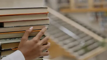 Скільки українців підтримують вивчення російської у школах: опитування - фото