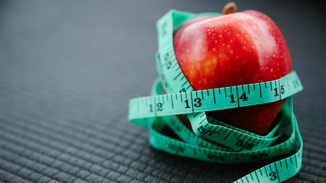 Як ваш мозок впливає на ефективність дієти: чому схуднення залежить не тільки від сили волі 