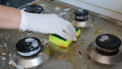 Брудна плита — не вирок: як позбутися жиру й нагару простими засобами - фото