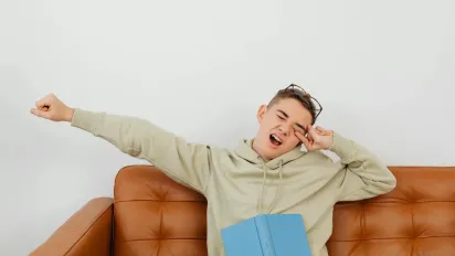 Хочеться спати після їжі: коли це нормально, а коли — тривожний сигнал - фото