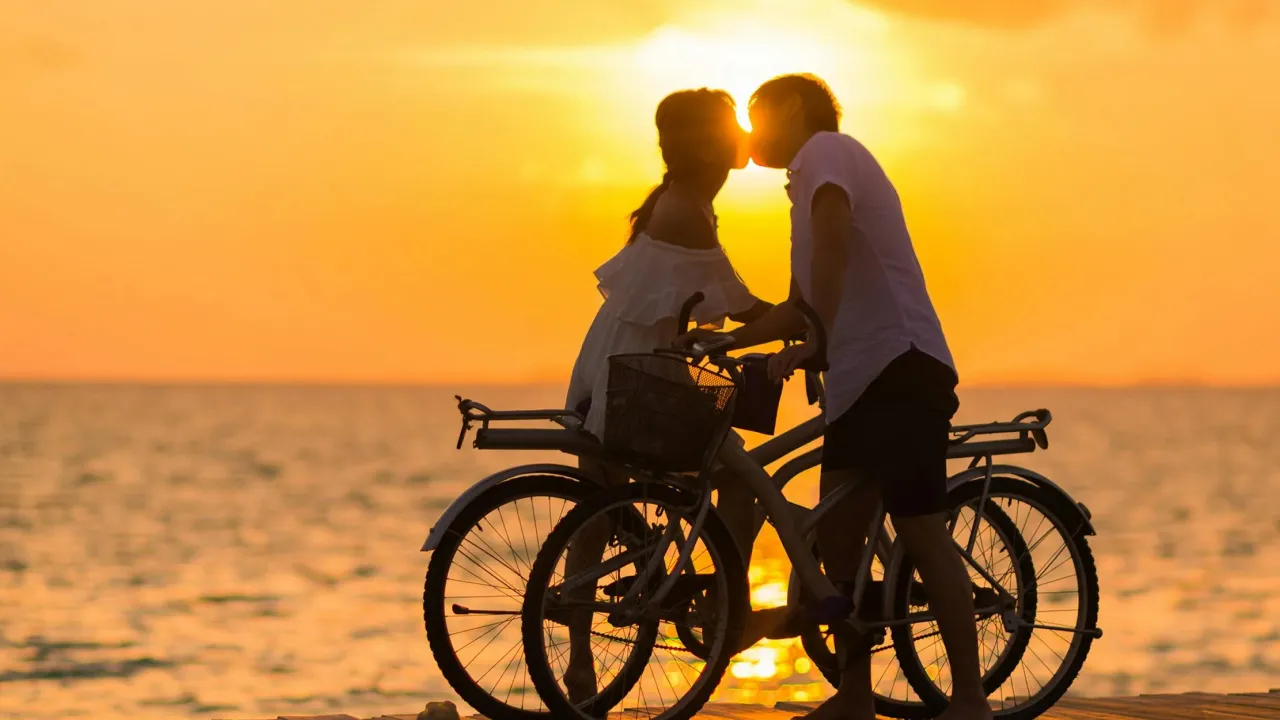 Названо 5 пар знаків Зодіаку, які часто стають кармічними партнерами один одного 