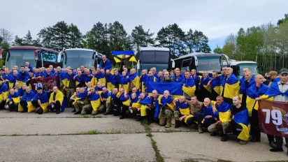 Масштабний обмін: Україна повернула 205 військовополонених (ФОТО) - фото