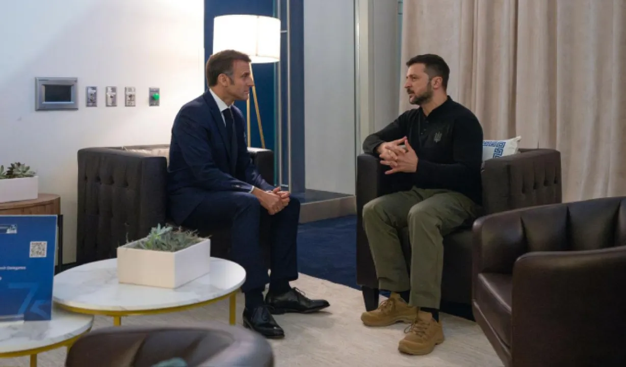 Макрон розповів про нову стратегію допомоги Україні 