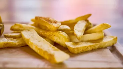 Хрустка картопля за 3 кроки: кулінарні поради, що змінять ваш підхід до смаження - фото