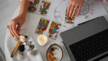 Гороскоп на 11 травня 2025 року за картами Таро для всіх знаків Зодіаку - фото