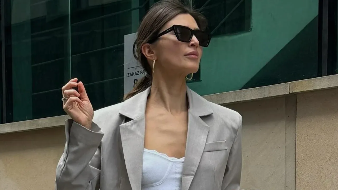 Три речі, яких ніколи не буде у літньому гардеробі справді стильної та заможної жінки 