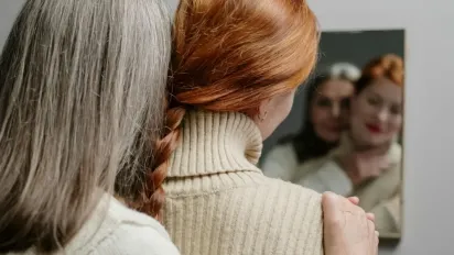 Сивина — не від старості: ось що насправді її викликає - фото