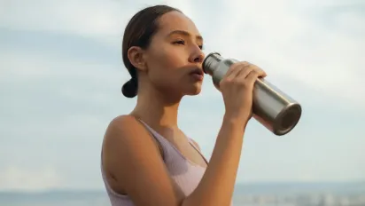 Готово за хвилину: як позбутись неприємного запаху в термосі назавжди - фото