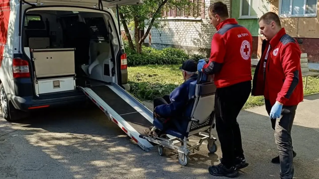У чотирьох областях України запустять соціальне таксі: як працюватиме послуга 