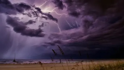 Прогноз погоди на 23 травня: в Україну насуваються грози та зниження температури - фото