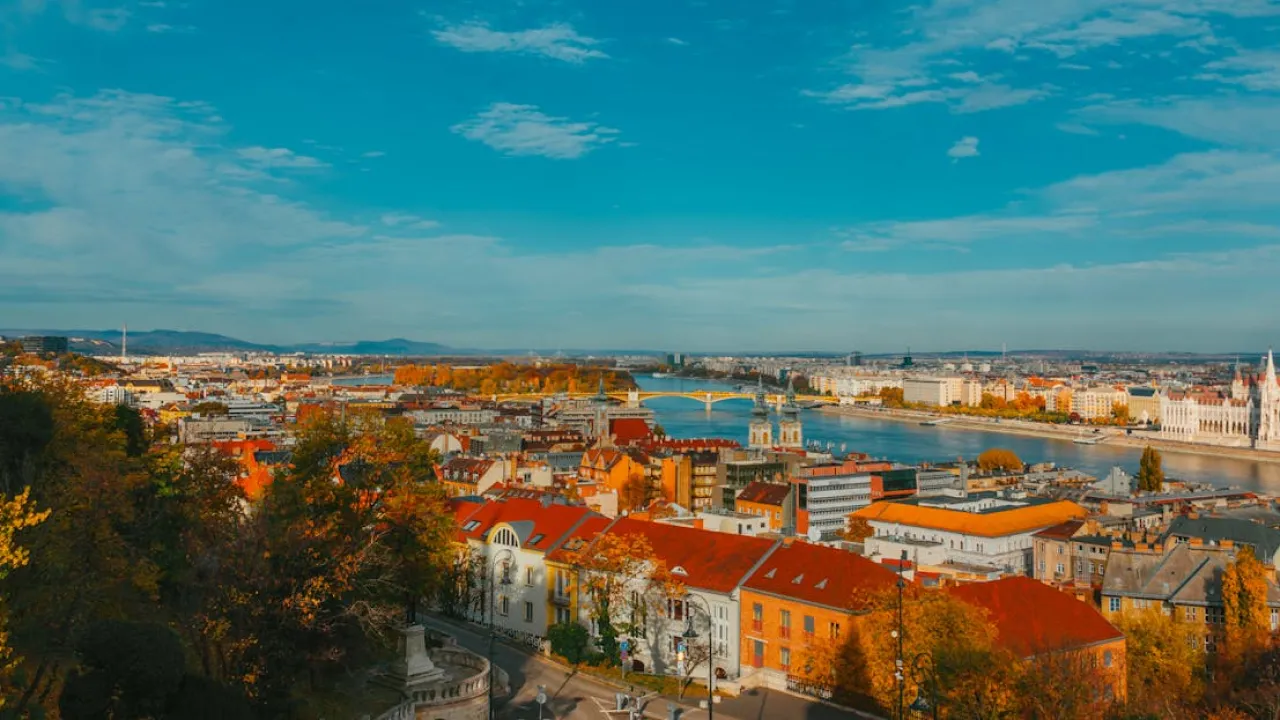 Топ-10 найкращих міст у Європі для відпочинку з подругами 