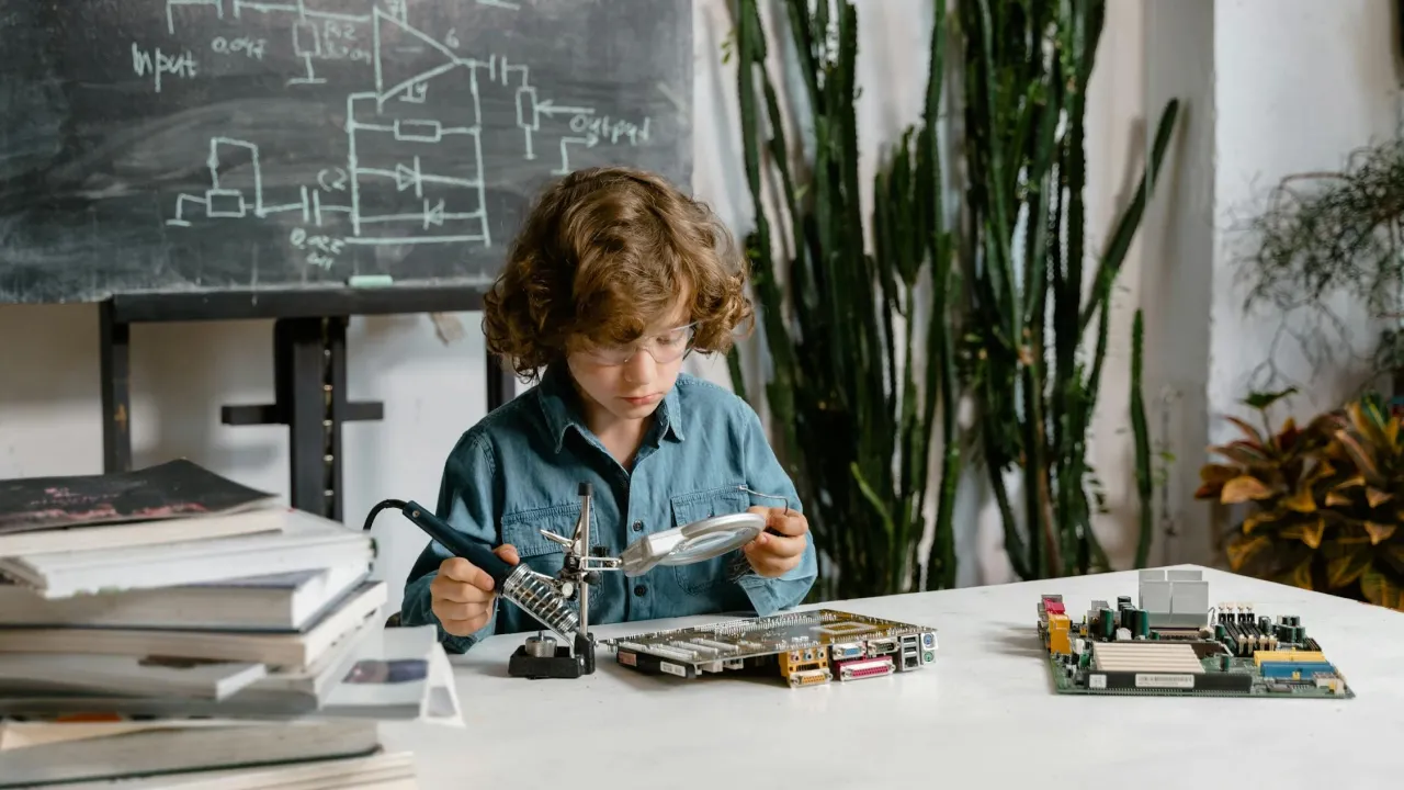 Лідери за рівнем інтелекту: у які місяці народжуються найрозумніші діти — відповідь вчених 