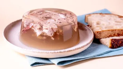 Чому м’ясо для холодцю треба обов’язково замочувати: пояснюємо простими словами - фото