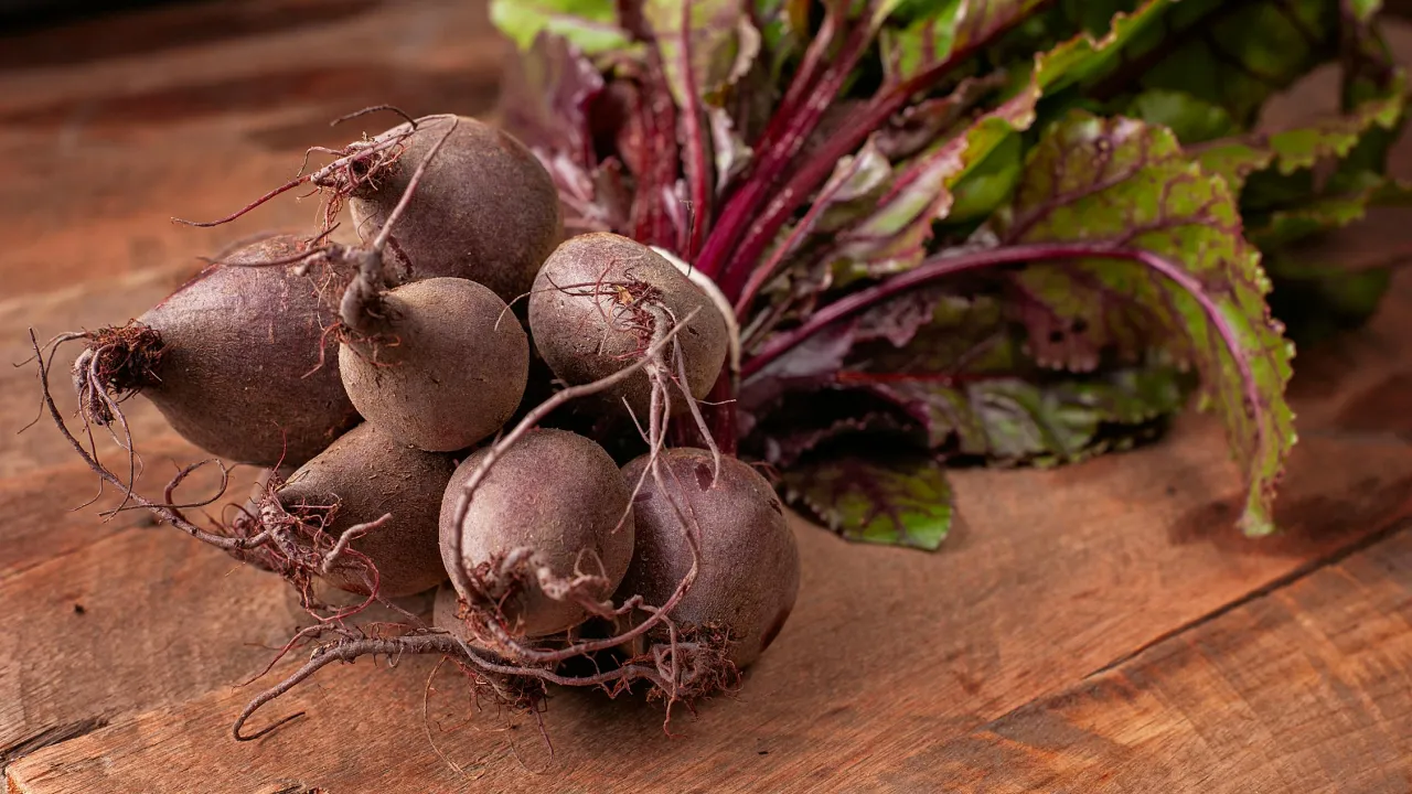 Цей розчин творить дива з буряком: солодкий смак гарантовано 