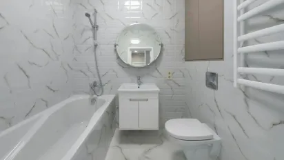 Покладіть це в туалеті — і запах зникне назавжди: лайфхак без хімії - фото